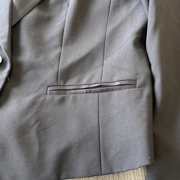 Chaiken and Capone tuxedo jacket.  Size 8 - Picture 3 of 7